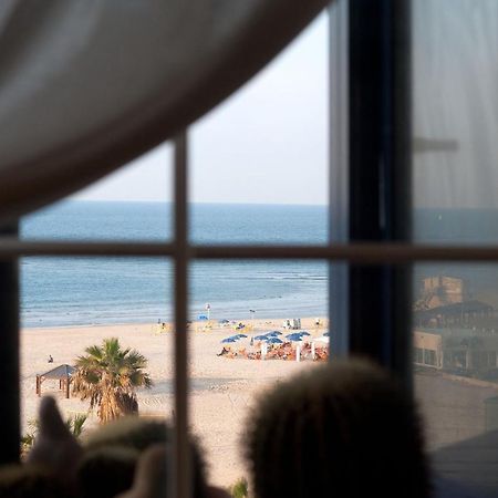 Chic 3Br Apt W Sauna & Parking On The Beach By Sea N' Rent Tel Aviv Buitenkant foto