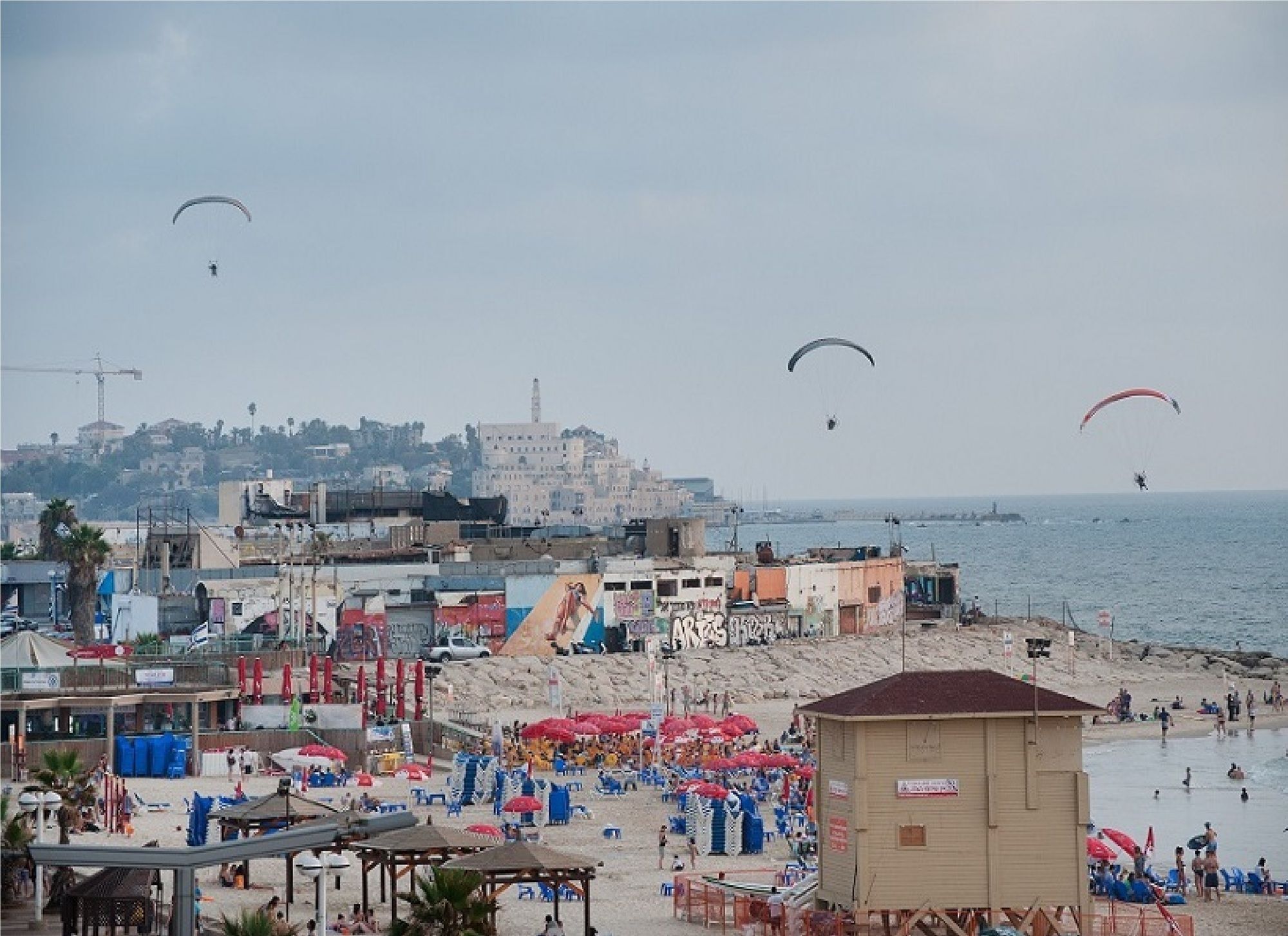 Chic 3Br Apt W Sauna & Parking On The Beach By Sea N' Rent Tel Aviv Buitenkant foto