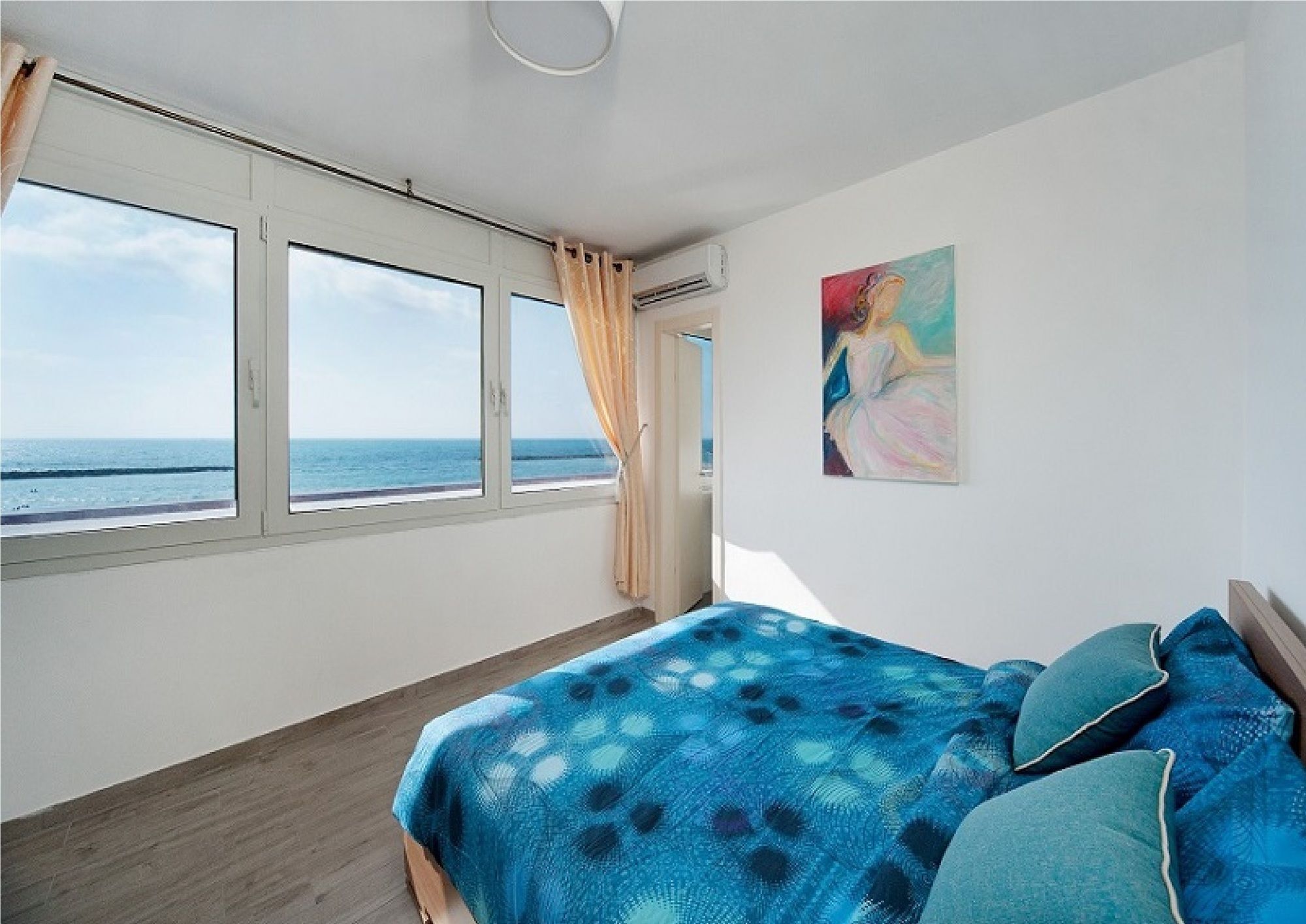 Chic 3Br Apt W Sauna & Parking On The Beach By Sea N' Rent Tel Aviv Buitenkant foto
